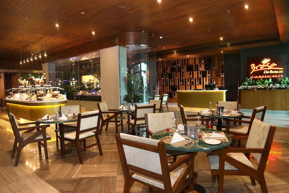 Park Regis Lotus Hotel Манама Экстерьер фото